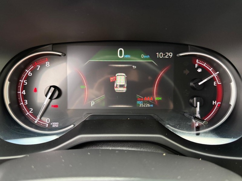 Toyota RAV4 Vehicle Image 21