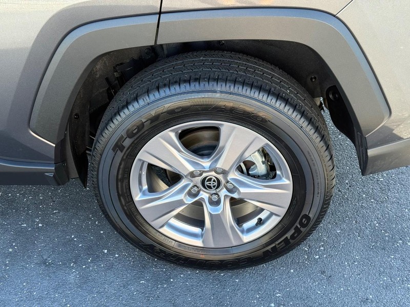 Toyota RAV4 Vehicle Image 06