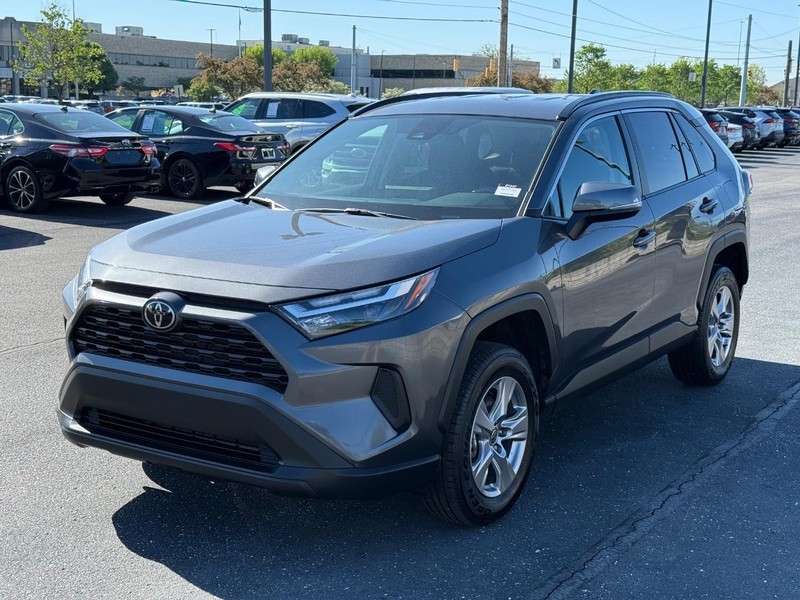 Toyota RAV4 Vehicle Image 08