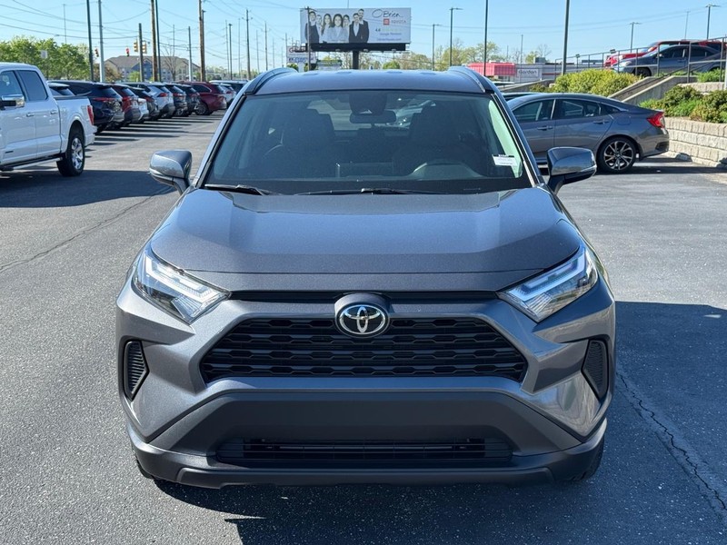 Toyota RAV4 Vehicle Image 09