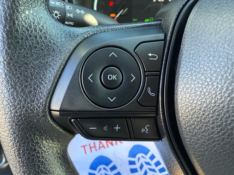 Toyota RAV4 Vehicle Image 13