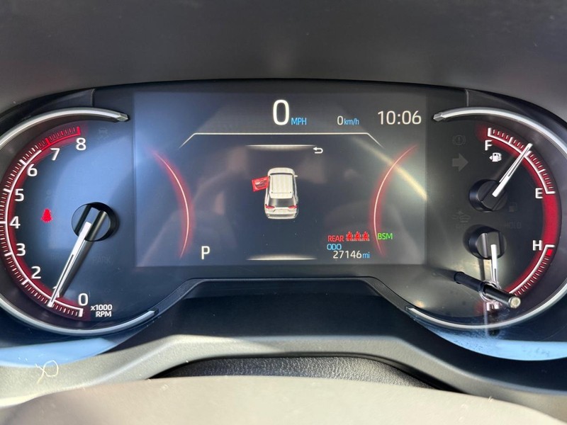 Toyota RAV4 Vehicle Image 21
