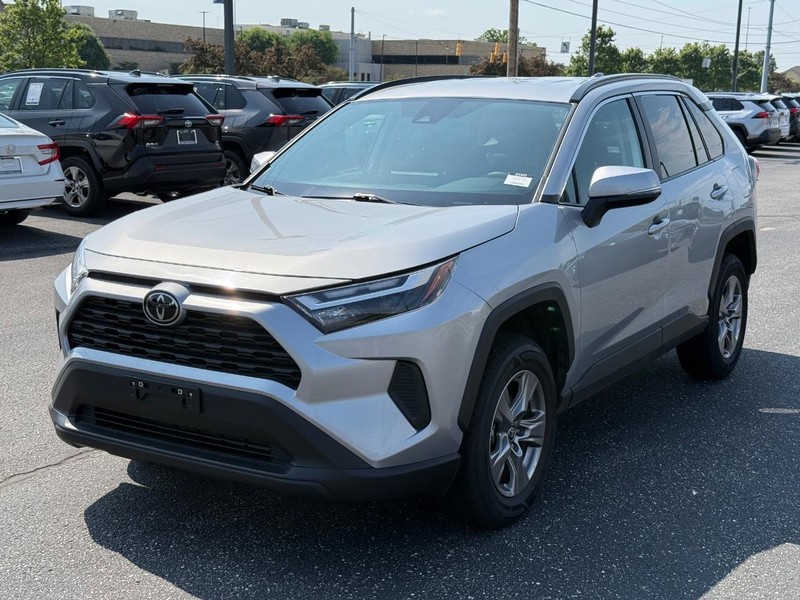 Toyota RAV4 Vehicle Image 08