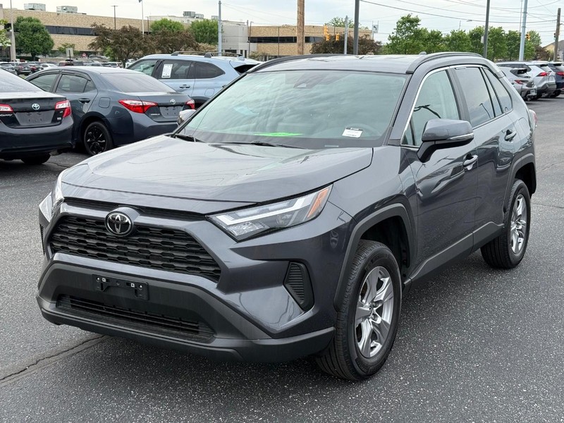 Toyota RAV4 Vehicle Image 08