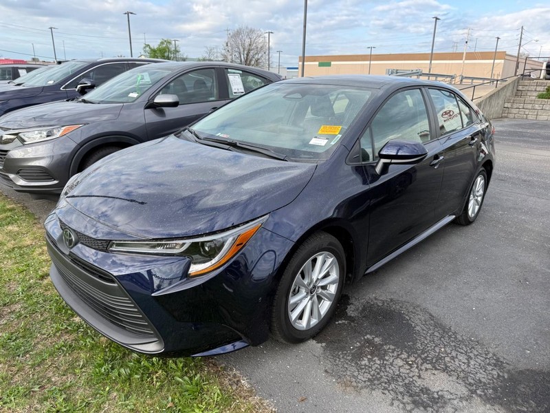 Toyota Corolla Vehicle Image 02