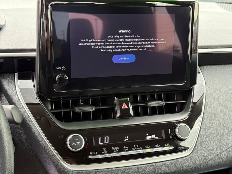 Toyota Corolla Vehicle Image 16