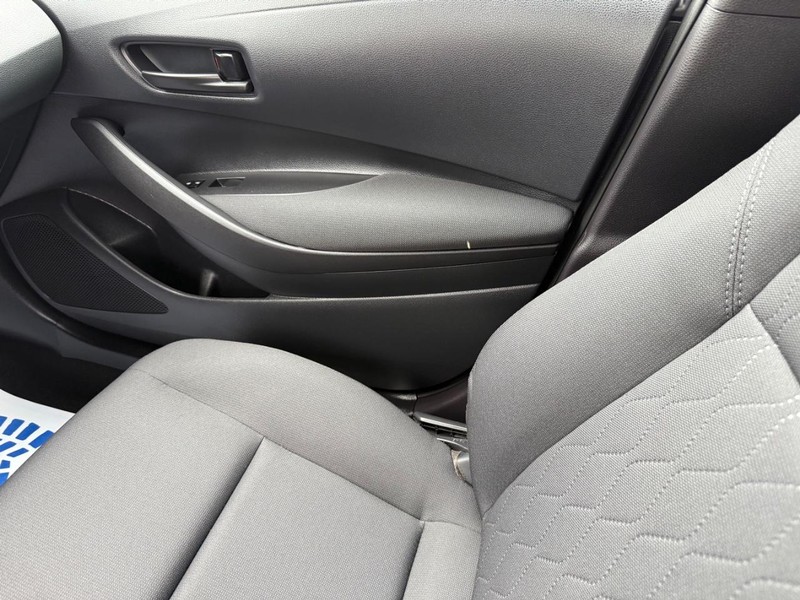 Toyota Corolla Vehicle Image 19