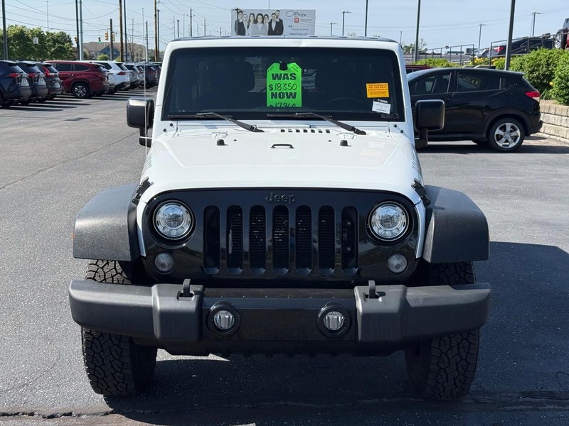 Jeep Wrangler JK Unlimited Vehicle Image 09
