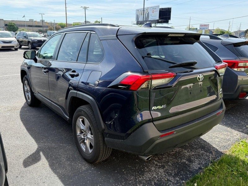 Toyota RAV4 Vehicle Image 03