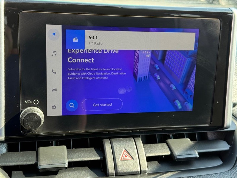 Toyota RAV4 Vehicle Image 16