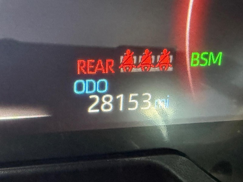 Toyota RAV4 Vehicle Image 22