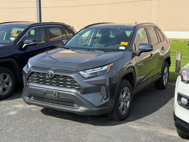 Toyota RAV4 Vehicle Image 02