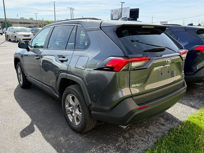 Toyota RAV4 Vehicle Image 03