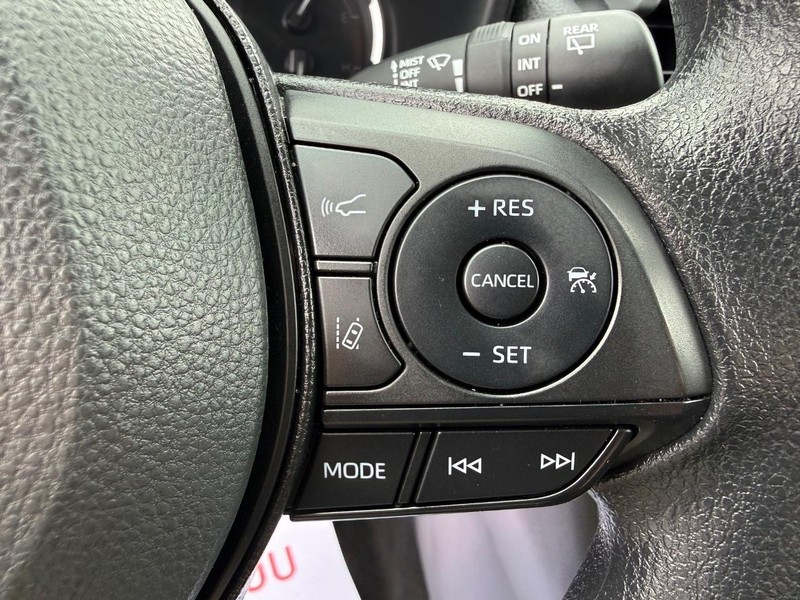 Toyota RAV4 Vehicle Image 14