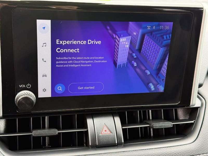 Toyota RAV4 Vehicle Image 16