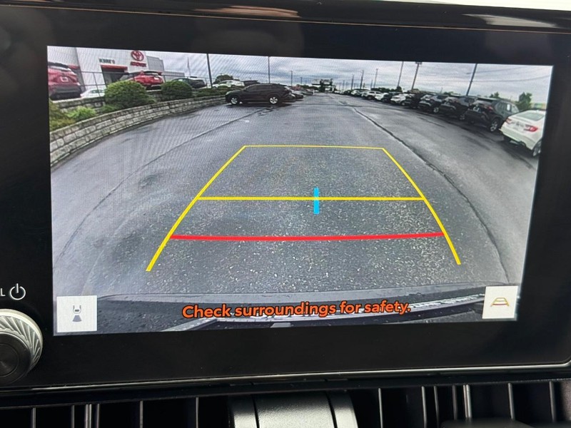 Toyota RAV4 Vehicle Image 17