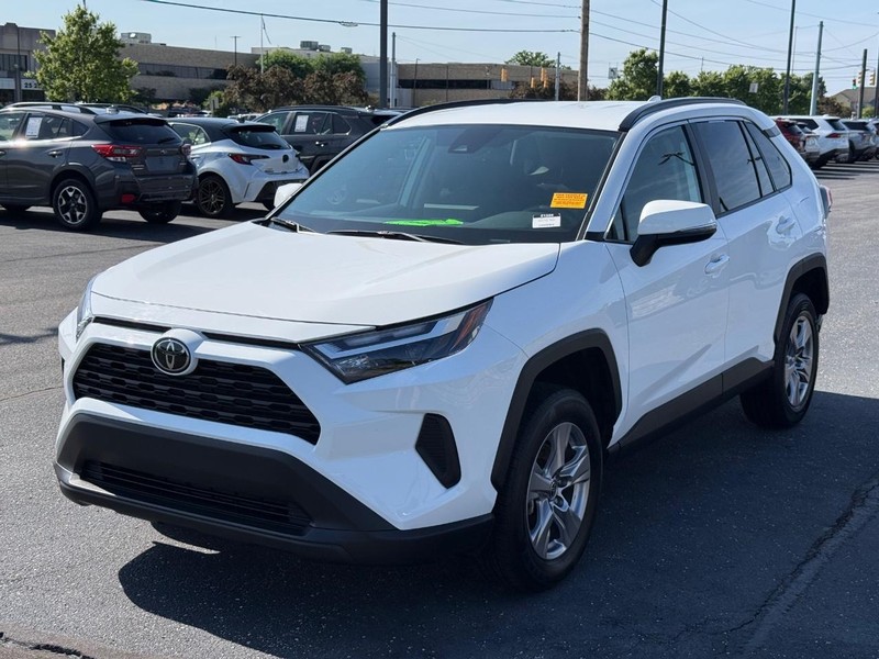 Toyota RAV4 Vehicle Image 08