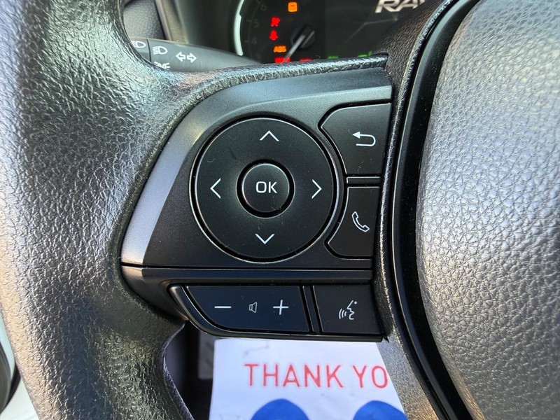 Toyota RAV4 Vehicle Image 13