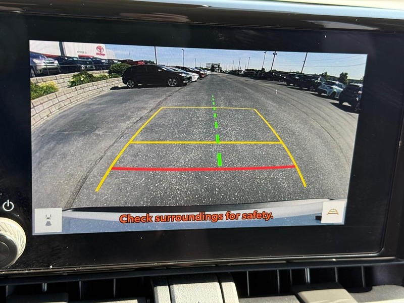 Toyota RAV4 Vehicle Image 17