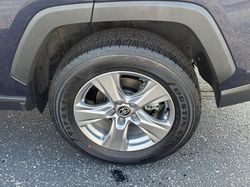 Toyota RAV4 Vehicle Image 06