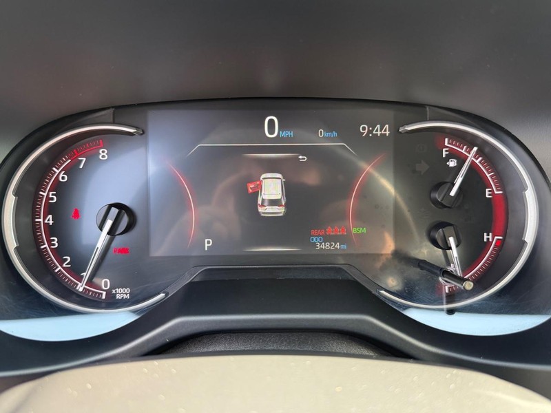 Toyota RAV4 Vehicle Image 20