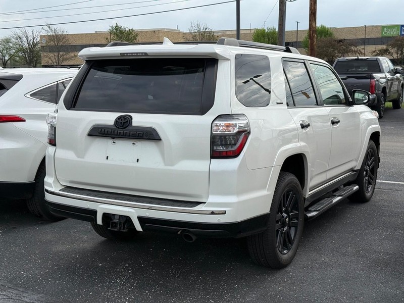 Toyota 4Runner Vehicle Image 04