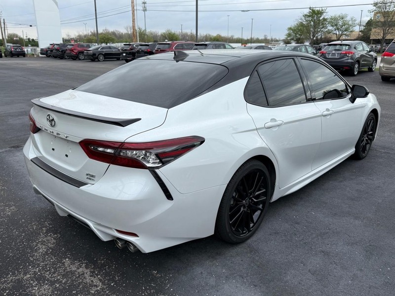 Toyota Camry Vehicle Image 04