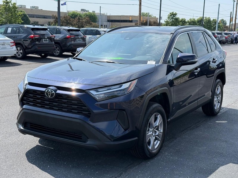 Toyota RAV4 Vehicle Image 08