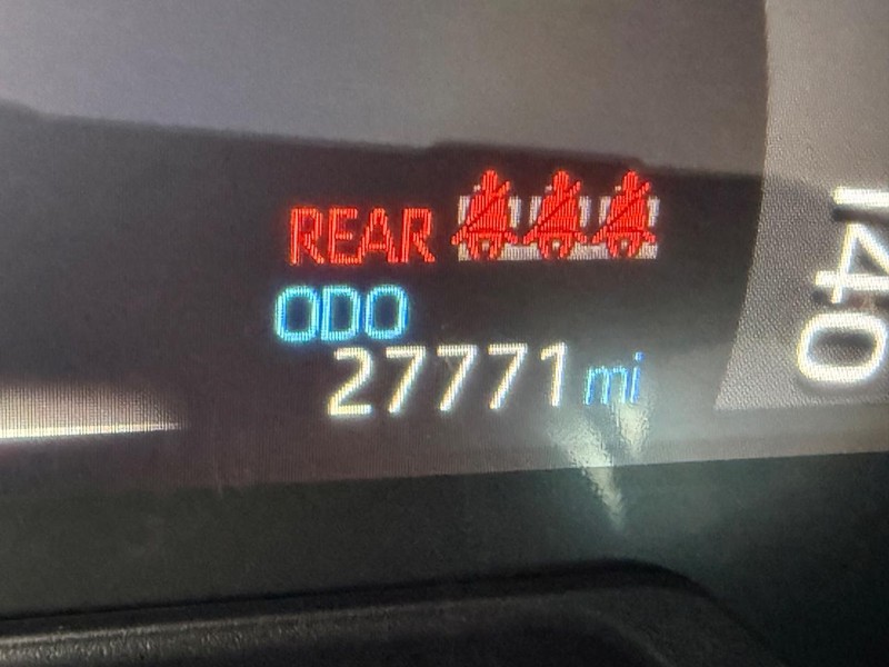 Toyota RAV4 Vehicle Image 22