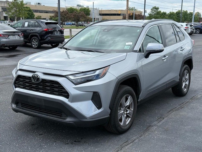 Toyota RAV4 Vehicle Image 08