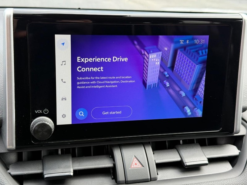Toyota RAV4 Vehicle Image 16