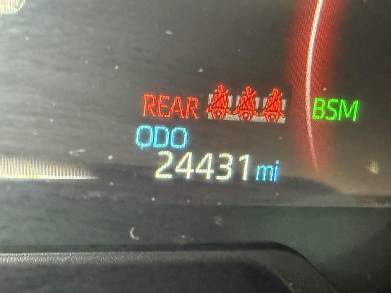 Toyota RAV4 Vehicle Image 22