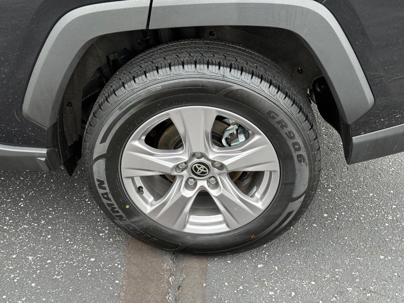 Toyota RAV4 Vehicle Image 06