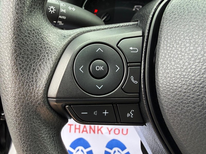 Toyota RAV4 Vehicle Image 13