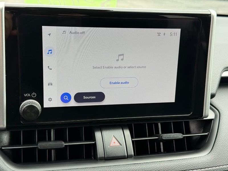 Toyota RAV4 Vehicle Image 16