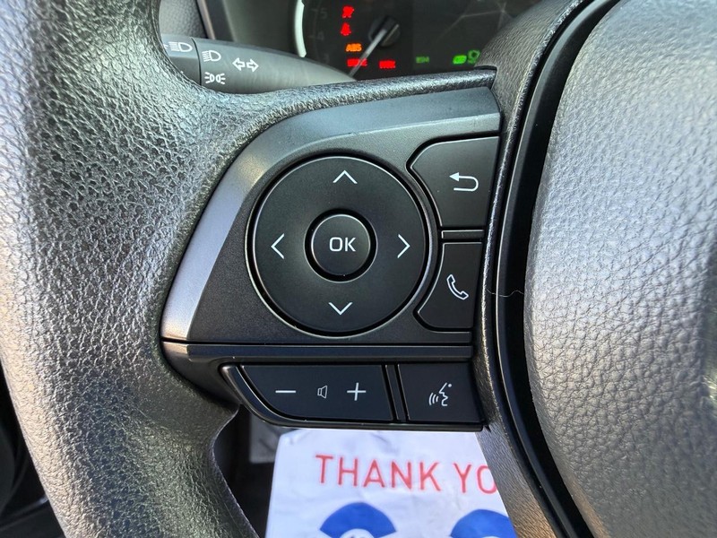 Toyota RAV4 Vehicle Image 13