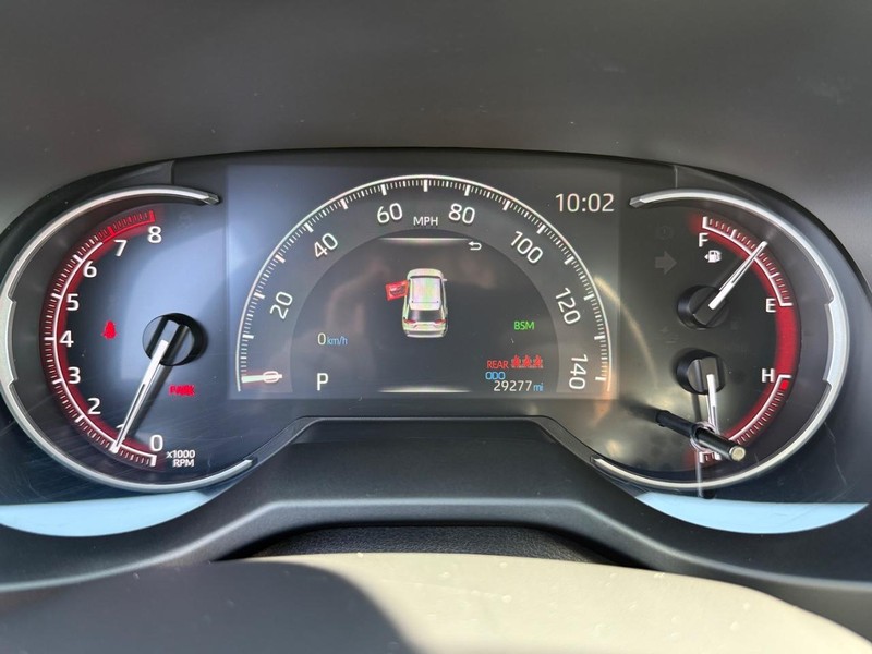 Toyota RAV4 Vehicle Image 21