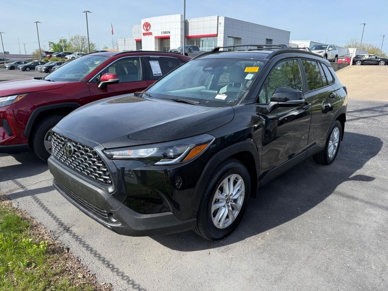 Toyota Corolla Cross Vehicle Image 02