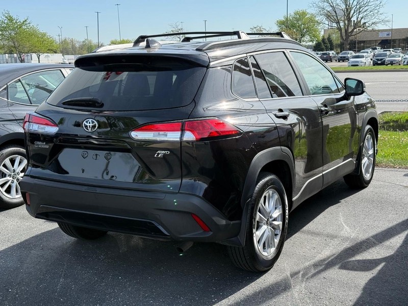 Toyota Corolla Cross Vehicle Image 04