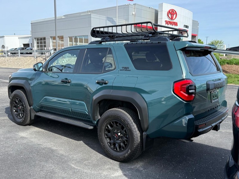 Toyota 4Runner Vehicle Image 03