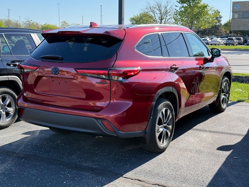 Toyota Highlander Vehicle Image 04