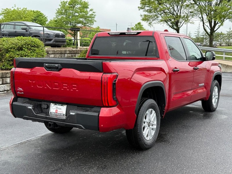 Toyota Tundra 4WD Vehicle Image 03