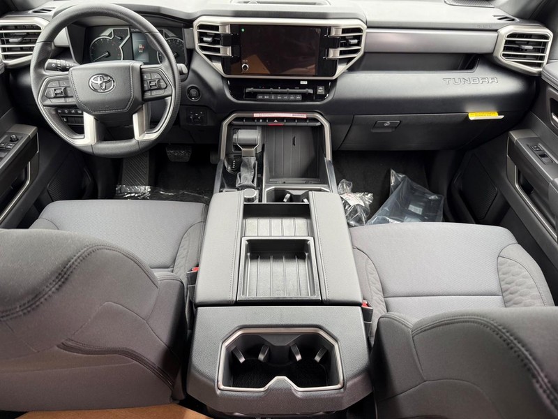 Toyota Tundra 4WD Vehicle Image 05
