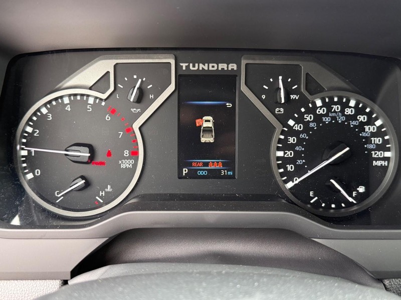 Toyota Tundra 4WD Vehicle Image 14