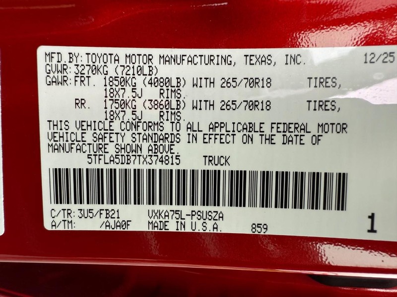 Toyota Tundra 4WD Vehicle Image 18