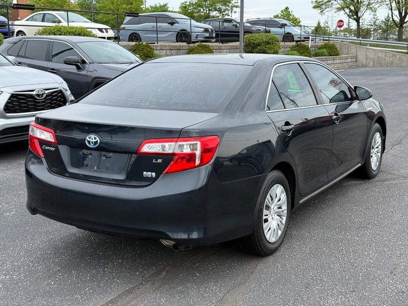 Toyota Camry Hybrid Vehicle Image 03