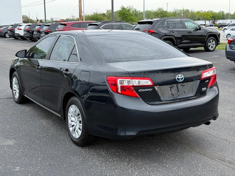 Toyota Camry Hybrid Vehicle Image 05
