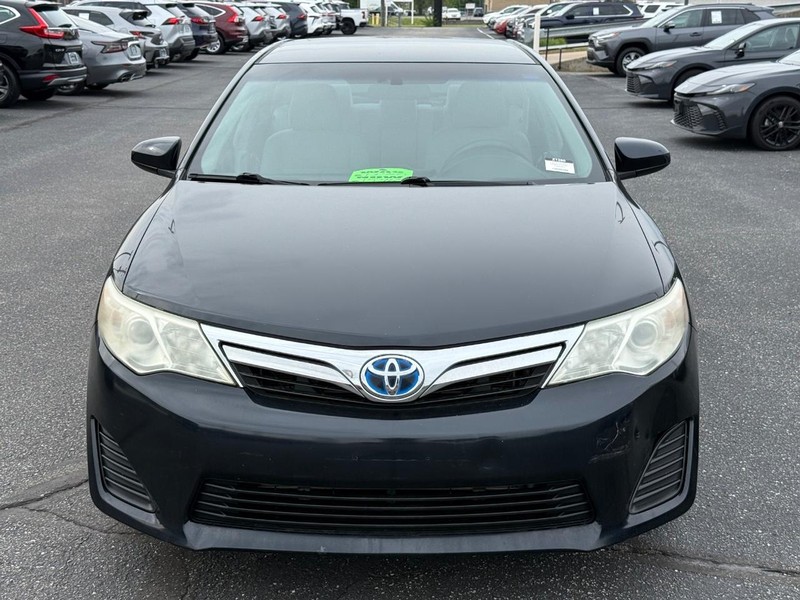 Toyota Camry Hybrid Vehicle Image 09