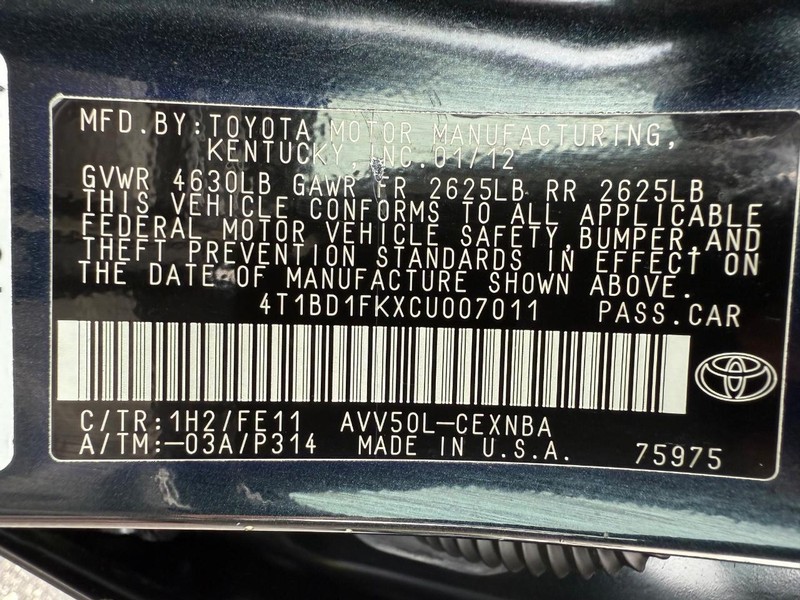 Toyota Camry Hybrid Vehicle Image 22