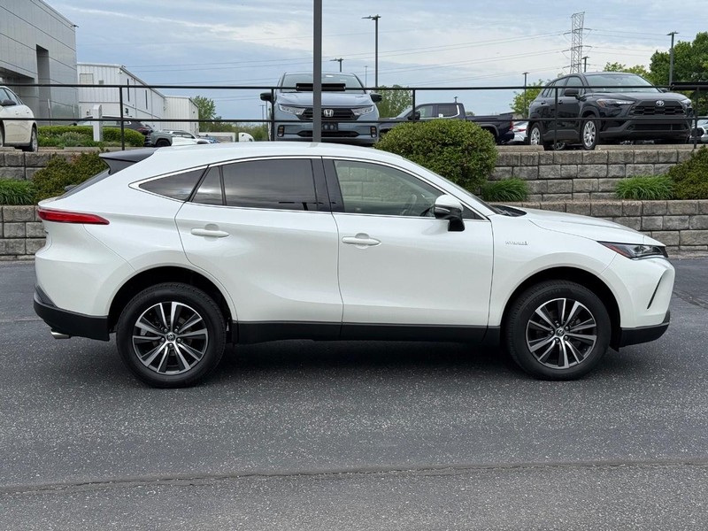 Toyota Venza Vehicle Image 02